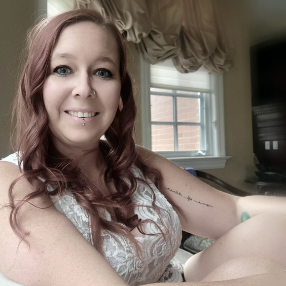 Meet your Posher, Lennea - Picture 1 of 1